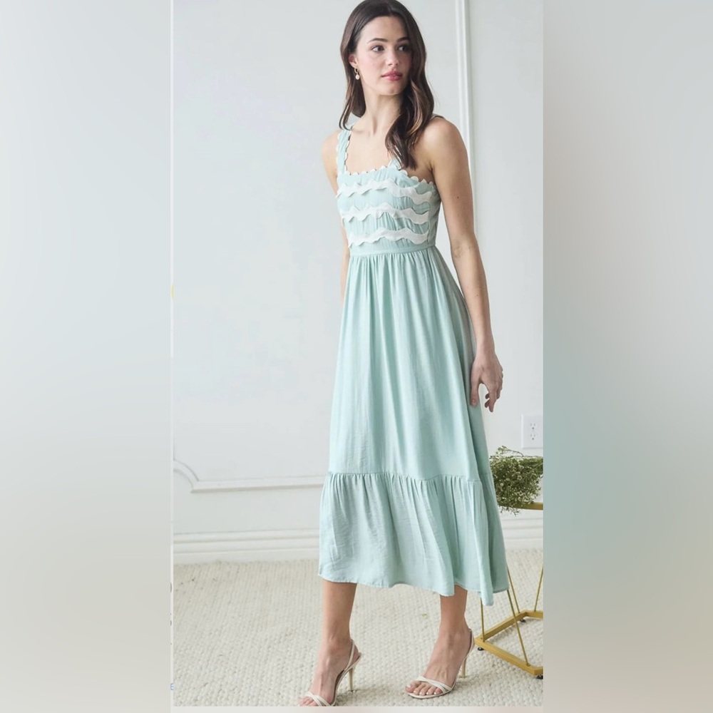 NWT Blu Pepper Mint Scallop Ruffle Smocked Midi Dress Size S